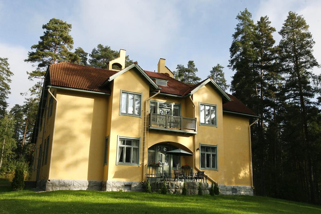 Villa Urhola, Kruunupuisto 蓬卡哈尤 外观 照片